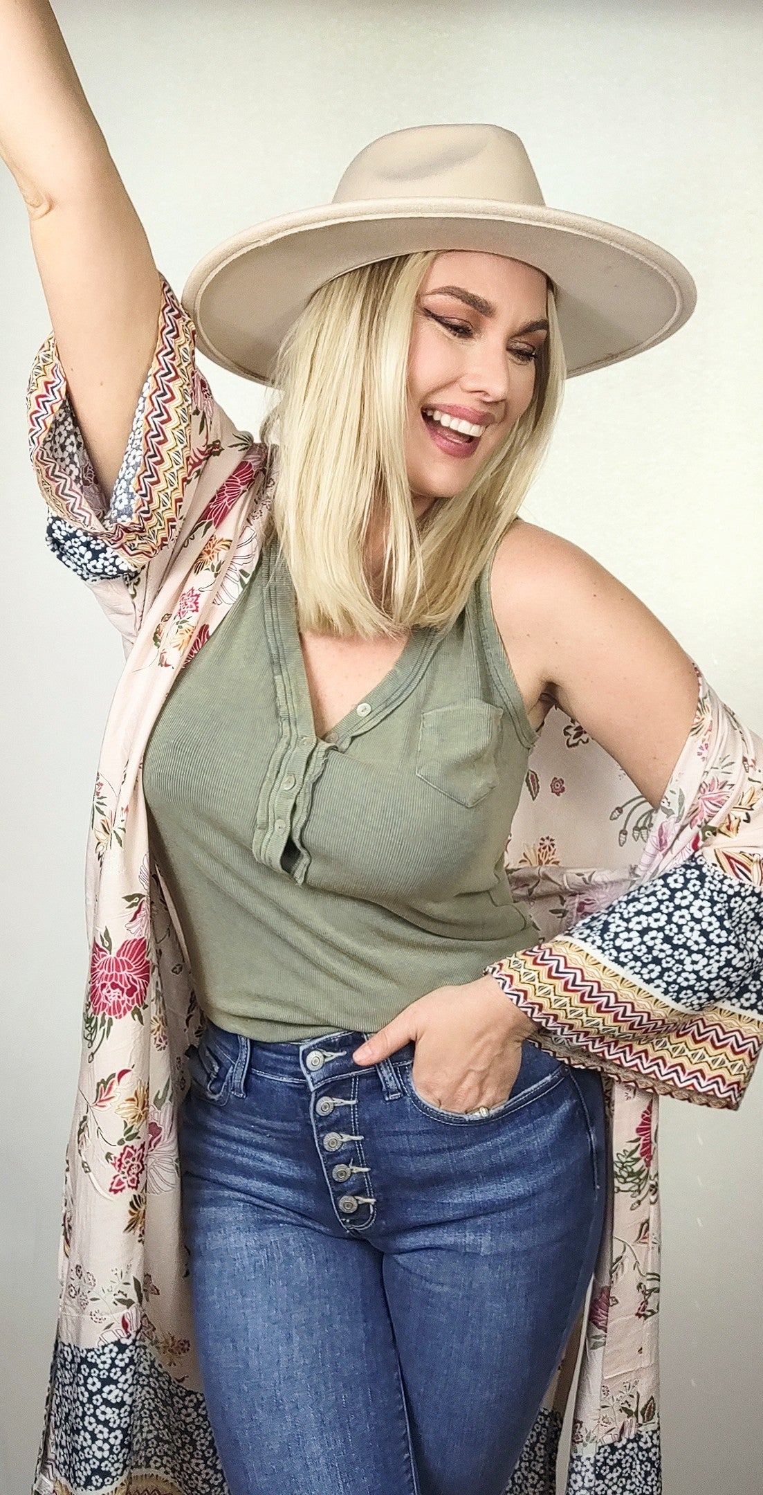 Never Look Back Tank Basic